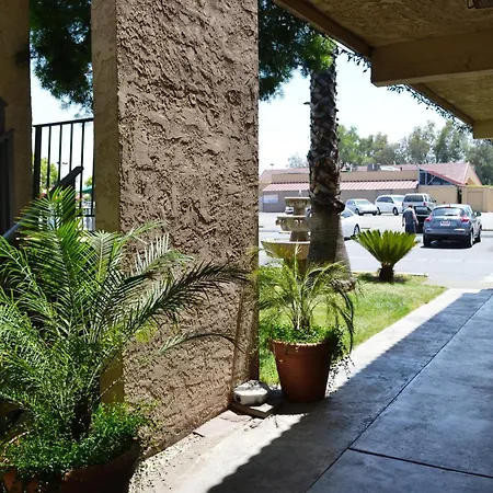 Fresno Inn-2