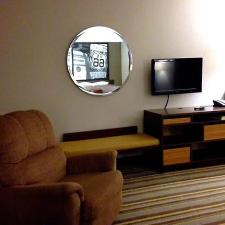 Super 8 By Wyndham Stafford/Springfield Area-3