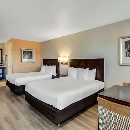 Comfort Inn Beach Boardwalk-2