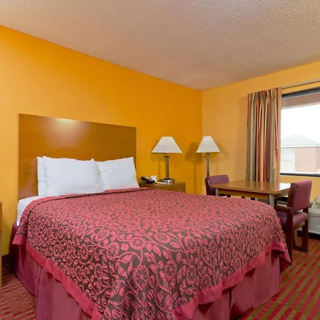Days Inn By Wyndham Franklin-3