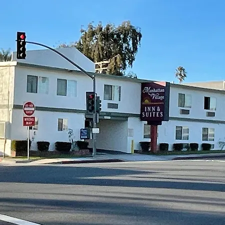 Manhattan Inn & Suites-3