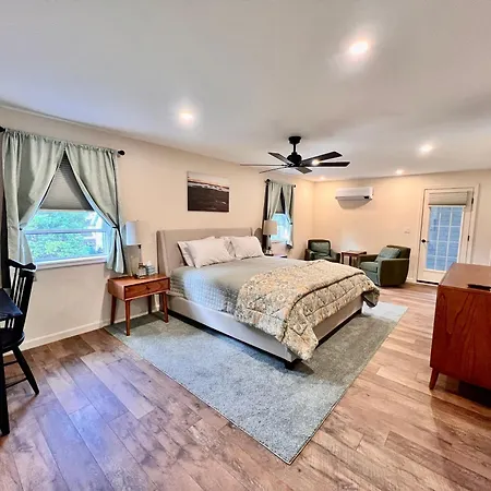 Canterbury Suites B&B-2