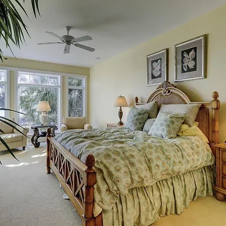 Wonderful Ocean Views! 6 Bedroom 4K 2Q 2T Fold Out Bikes & Beach Gear Included-2
