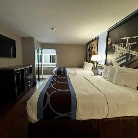 Super 8 By Wyndham Houston Webster Nasa-3