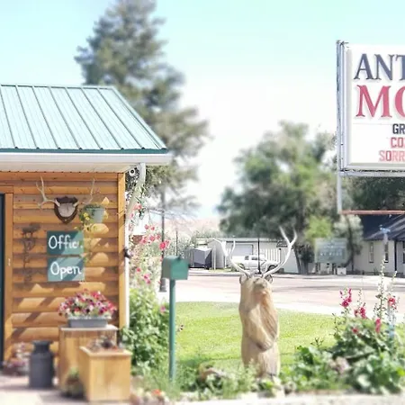 Antler Motel-3