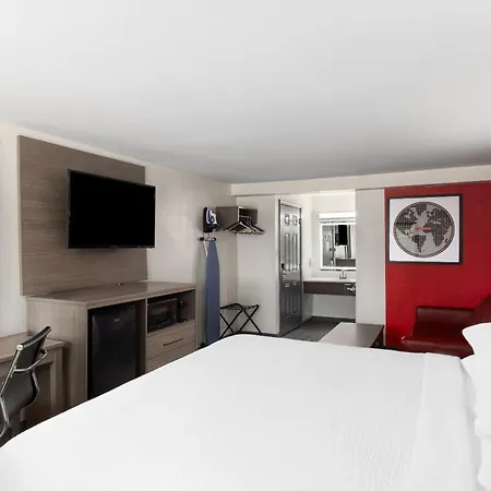 Ramada By Wyndham Medford Airport North-2