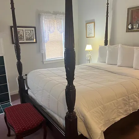 The Vermont Inn-2