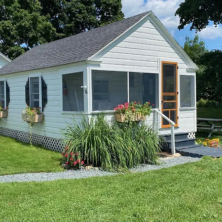 Bar Harbor Cottages & Suites-2