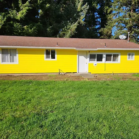Lakeside Hostel & Guest House-2