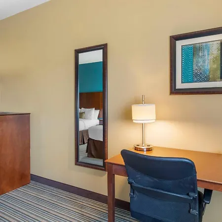 Best Western Plus Patterson Park Inn-2