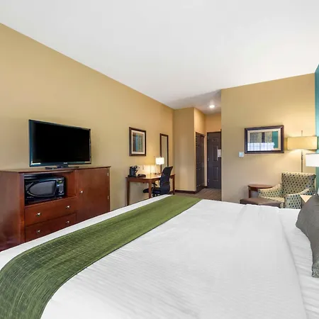 Best Western Plus Patterson Park Inn-3