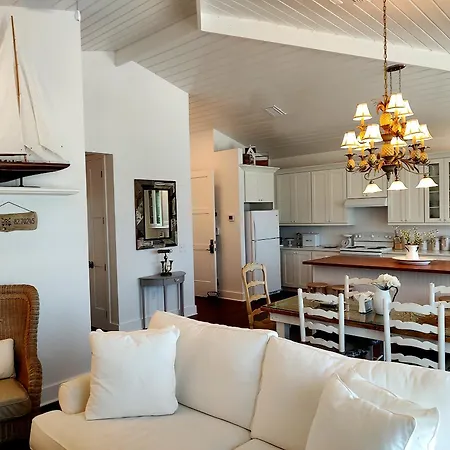 Bungalow Beach Resort-3