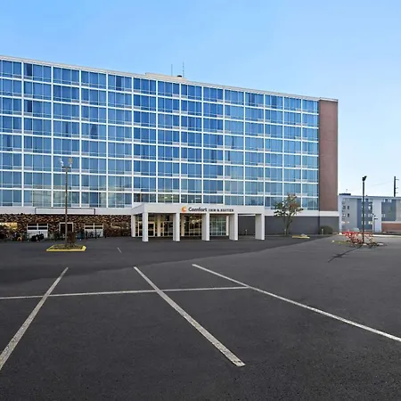 Comfort Inn & Suites Omaha Central-3