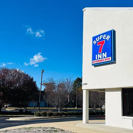 Super 7 Inn Tupelo-3