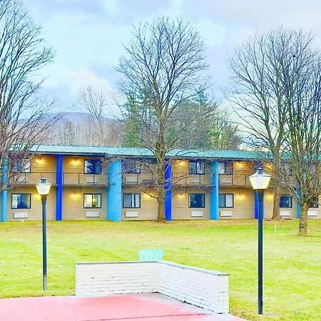 Days Inn By Wyndham Rutland/Killington Area-2