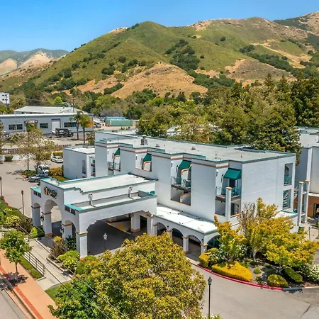 Quality Suites Downtown San Luis Obispo-3