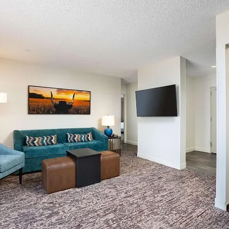 Doubletree Suites By Hilton Austin Downtown Capitol-2