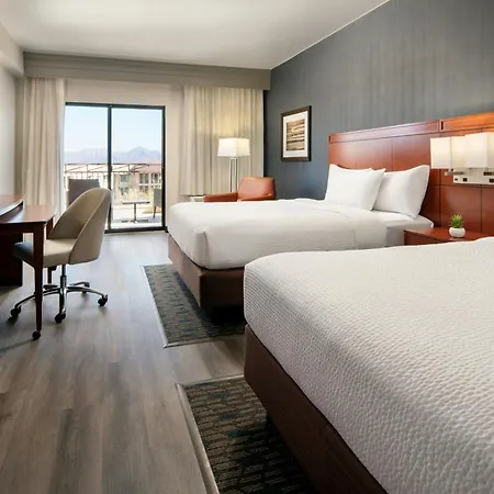 Courtyard By Marriott Scottsdale Salt River-3