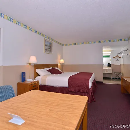 Americas Best Value Inn & Suites Kansas City-3