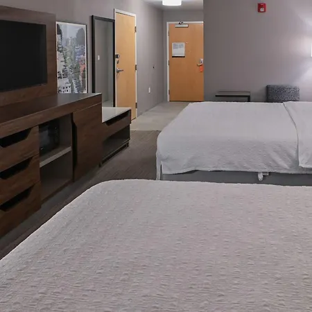 Hampton Inn Fremont-3