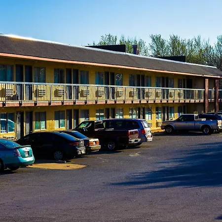 Castle Inn & Suites By Oyo Chickasha-2