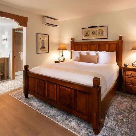 Pinon Court By La Fonda-3