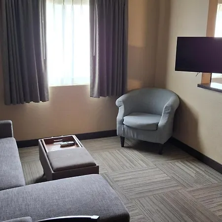 Island Suites-2