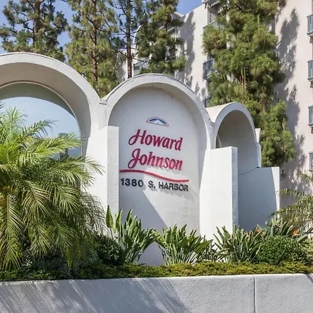 Howard Johnson By Wyndham Anaheim Hotel And Water Playground-3