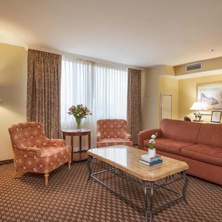 Clarion Collection Hotel Arlington Court Suites-2