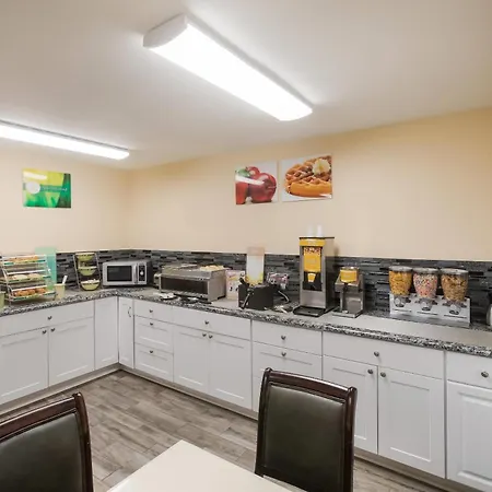 Quality Inn & Suites Greensboro Near Lake Oconee-2