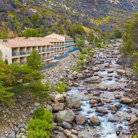 Yosemite View Lodge-2