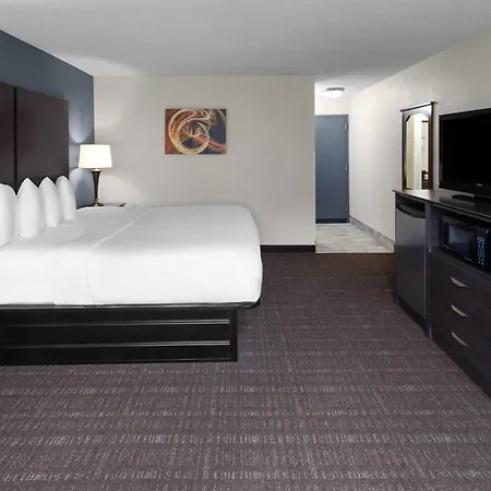 Baymont By Wyndham Chester Il-2