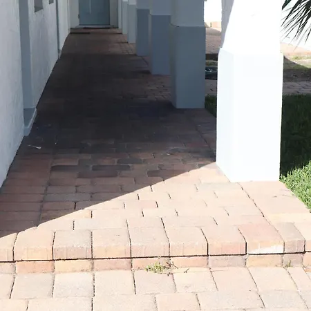 Singer Island Inn Studio/ Walk To The Beach-2
