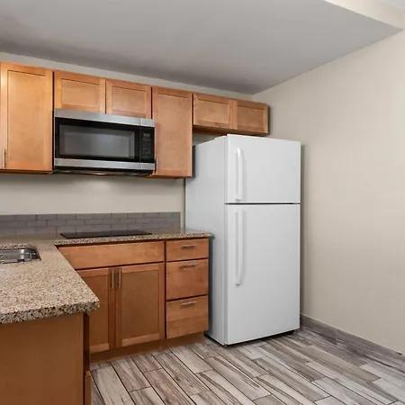 Days Inn And Suites By Wyndham Hammond, In-3