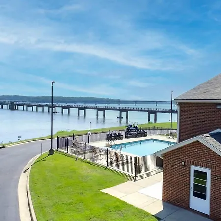 Clarion Pointe On The Lake Clarksville-South Hill West-2