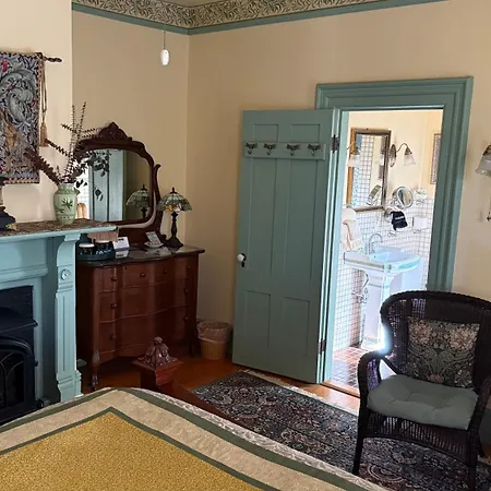 Amherst Inn-2