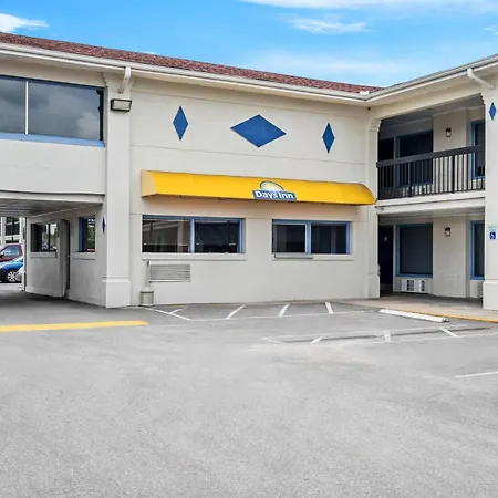 Days Inn By Wyndham Jacksonville Nc-3