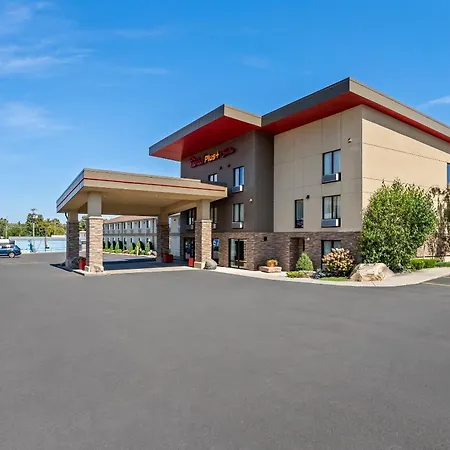 Red Roof Inn Plus+ & Suites Malone-3