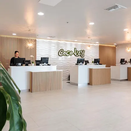 Coco Key Hotel & Water Park Resort-3