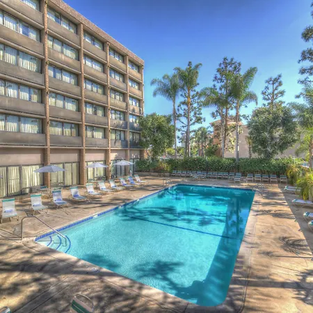 Clarion Hotel Anaheim Resort-3