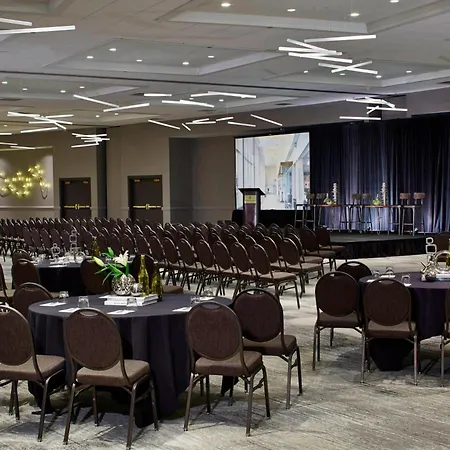 Renaissance St. Louis Airport Hotel-3