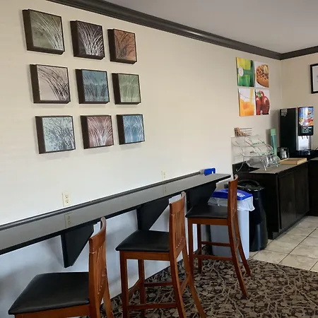 Quality Inn Forsyth Decatur-3