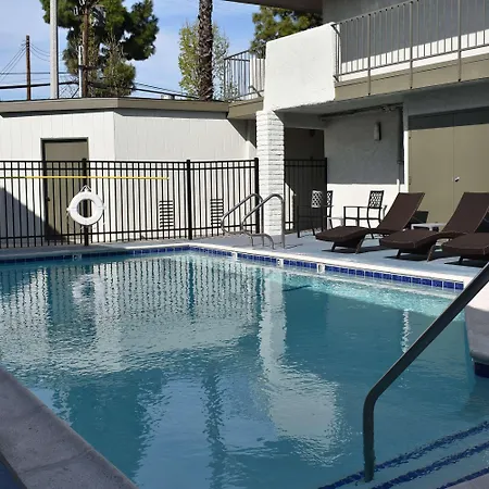 Signature Anaheim Maingate-3