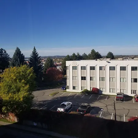 Ramada By Wyndham Downtown Spokane-2