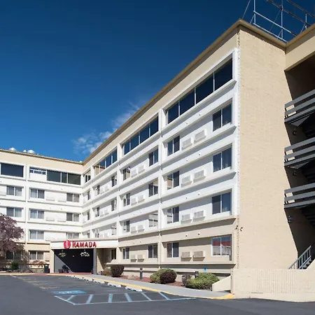 Ramada By Wyndham Downtown Spokane-3
