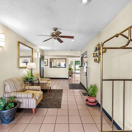 Americas Best Value Inn Decatur-3