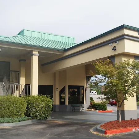 Days Inn By Wyndham Clemson-2