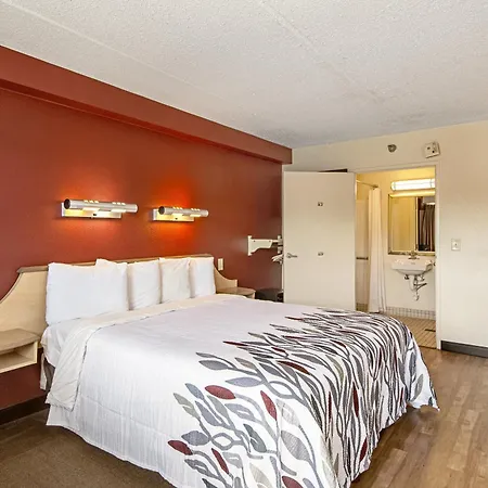 Red Roof Inn Toledo University-3