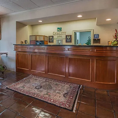 Quality Inn Ennis-3