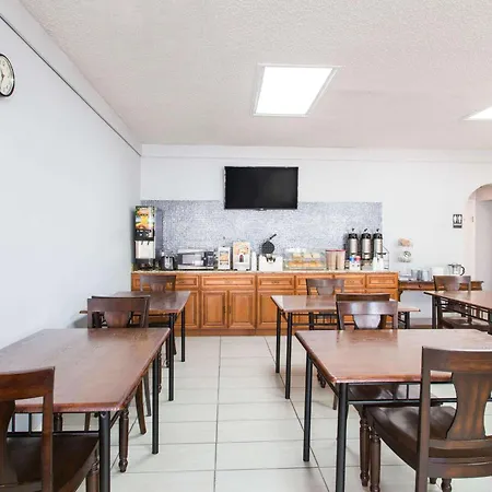 Knights Inn - Plant City-2